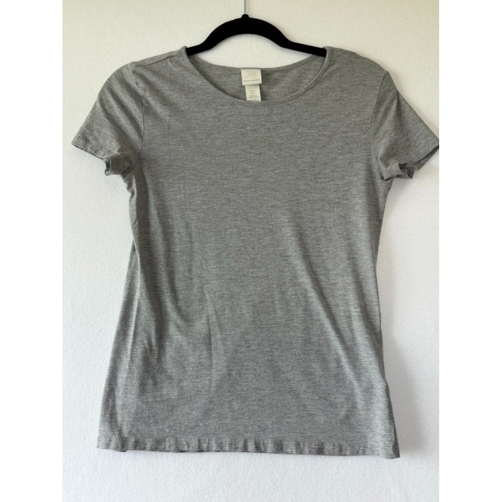 H&M Basics Gray Short Sleeve Tee – Women's Medium | 85% Cotton